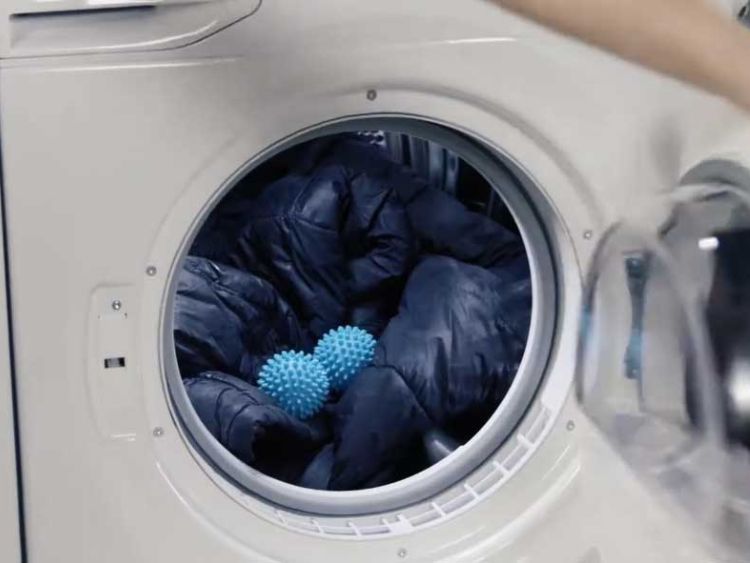 Giặt áo lông vũ bằng máy giặt