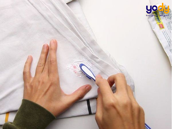 cách giặt áo trắng