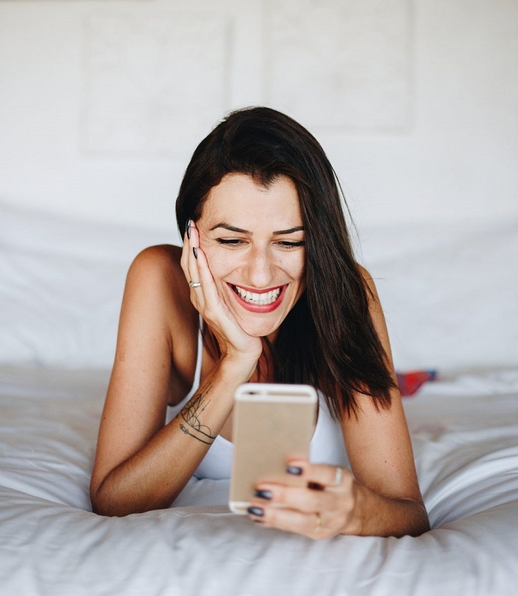 Cách tán gái qua tin nhắn hài hước