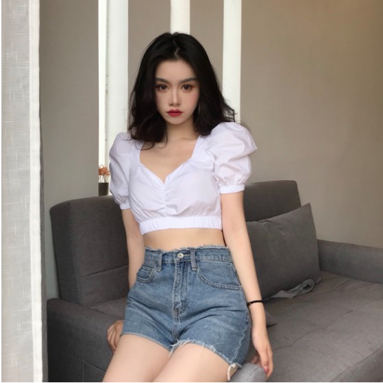 Dáng đồng hồ cát mặc gì đẹp?