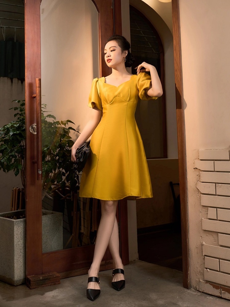 phối đồ dáng tam giác ngược