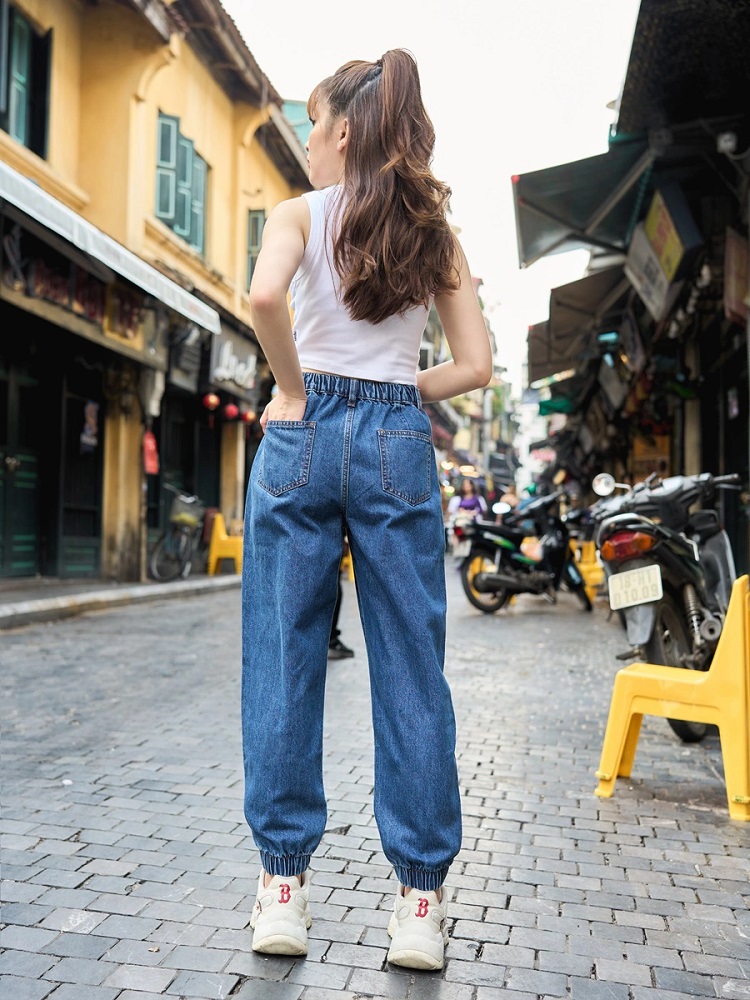 dáng tam giác ngược
