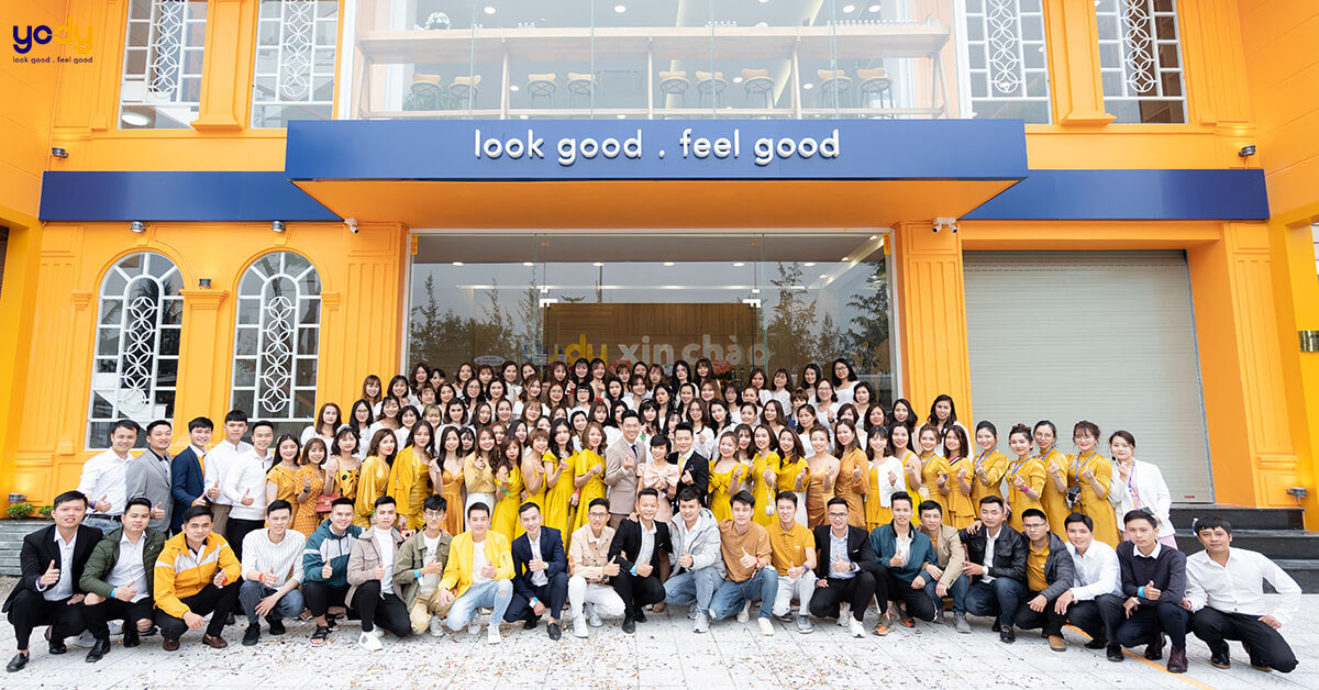 Mua trang phục cho chuyến đi Hạ Long