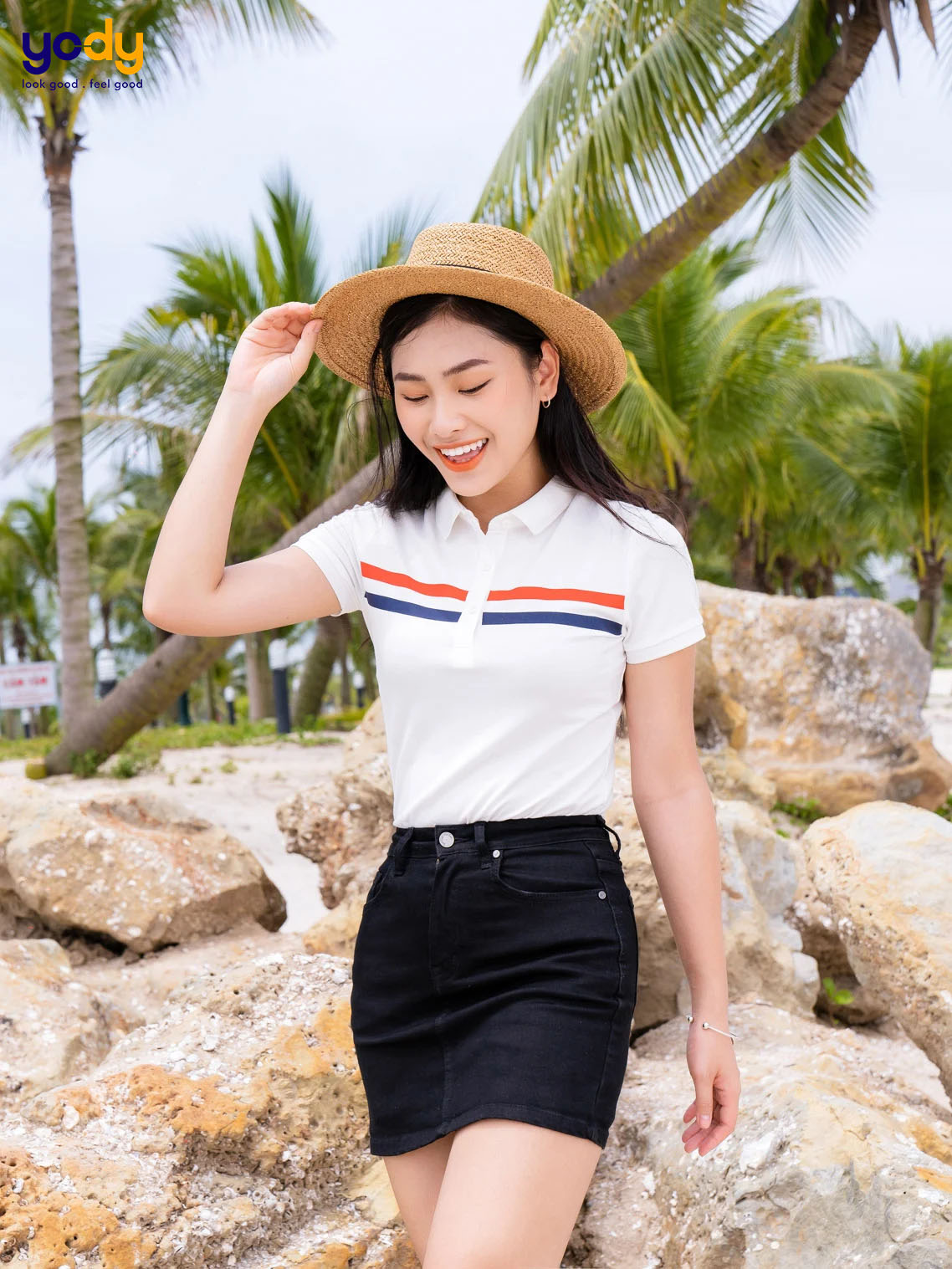 Áo polo hiện đại trong cách phối đồ khi đi Quảng Ninh