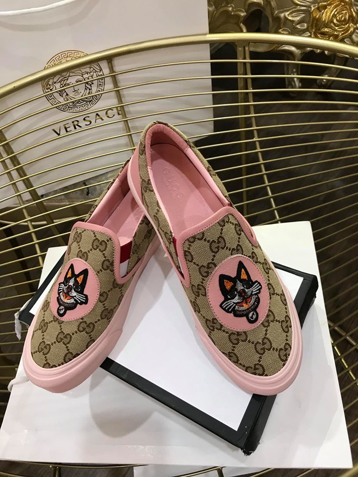 giày slip on