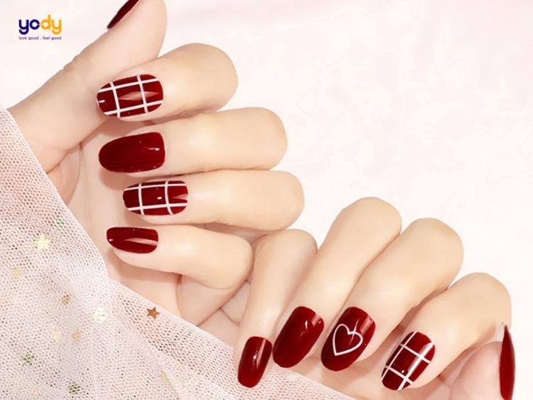 mệnh hoả sơn móng tay màu gì