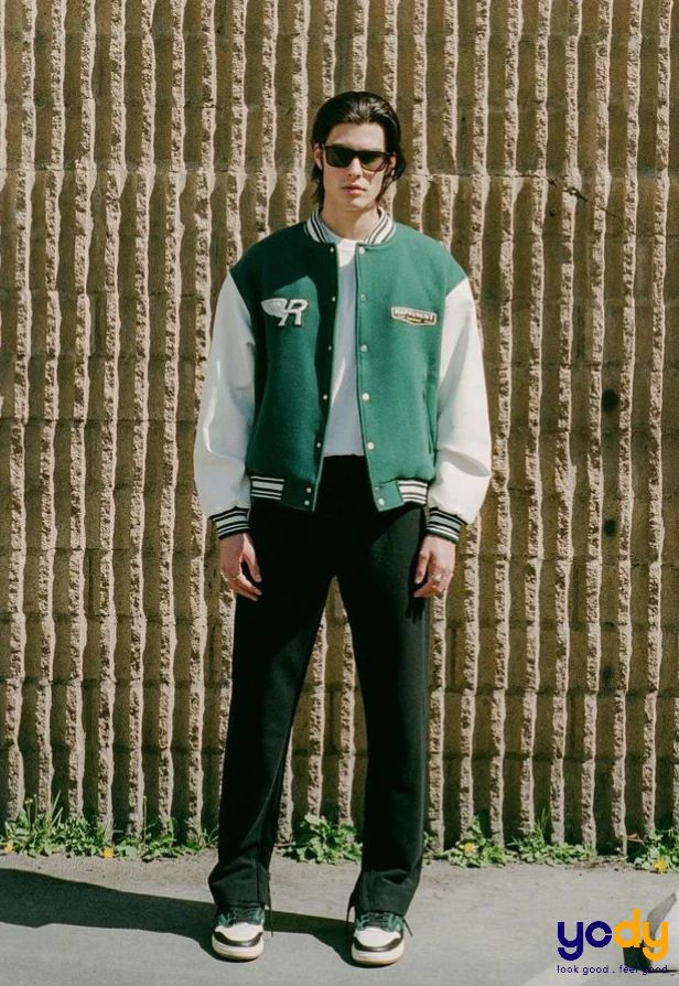 phối đồ với varsity jacket