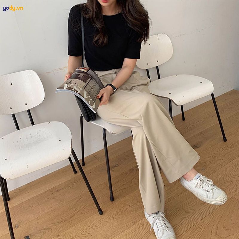 quần be phối áo màu gì