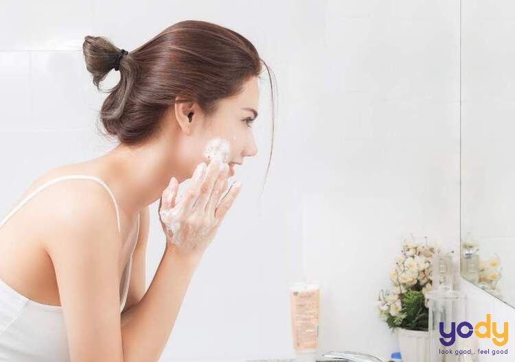 sữa rửa mặt cho nữ tuổi dậy thì