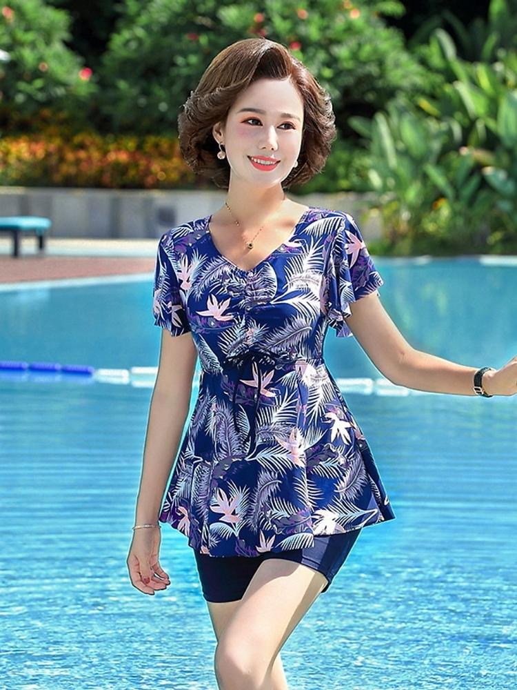 tuổi trung niên mặc gì khi di du lịch?