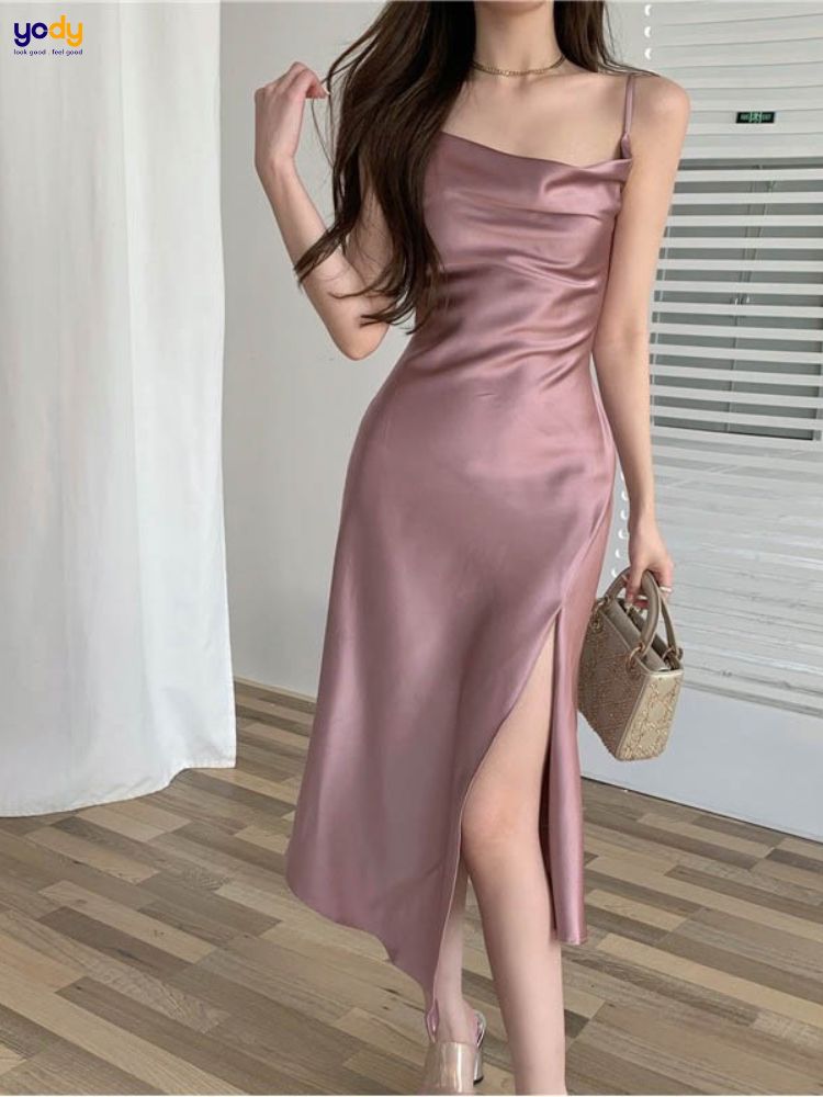 Đầm dự tiệc bằng váy hai dây