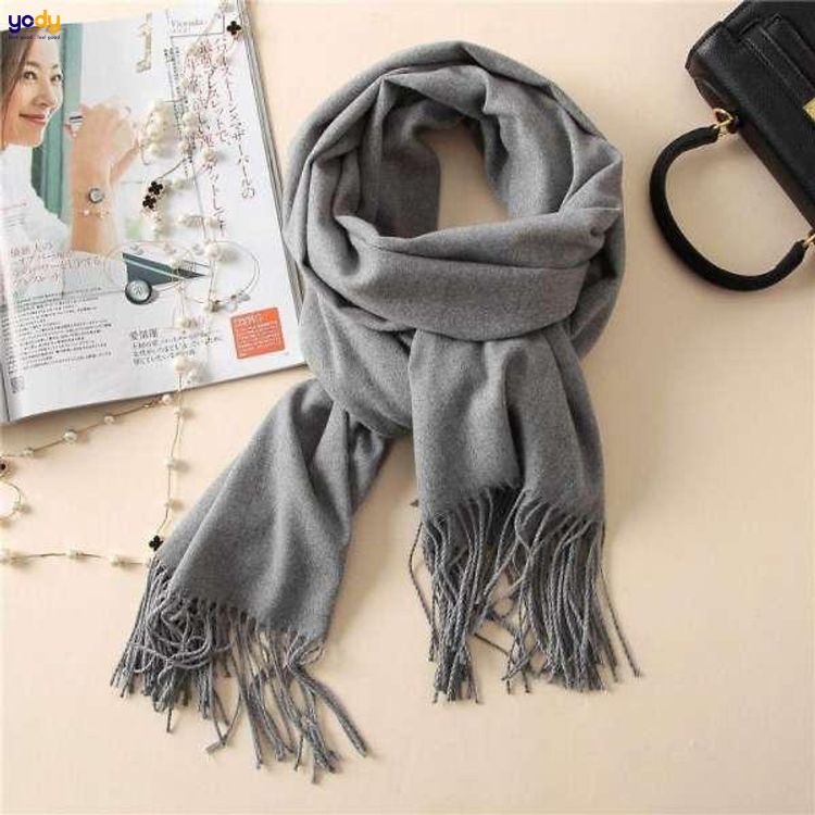 Khăn quàng cổ từ vải tái chế