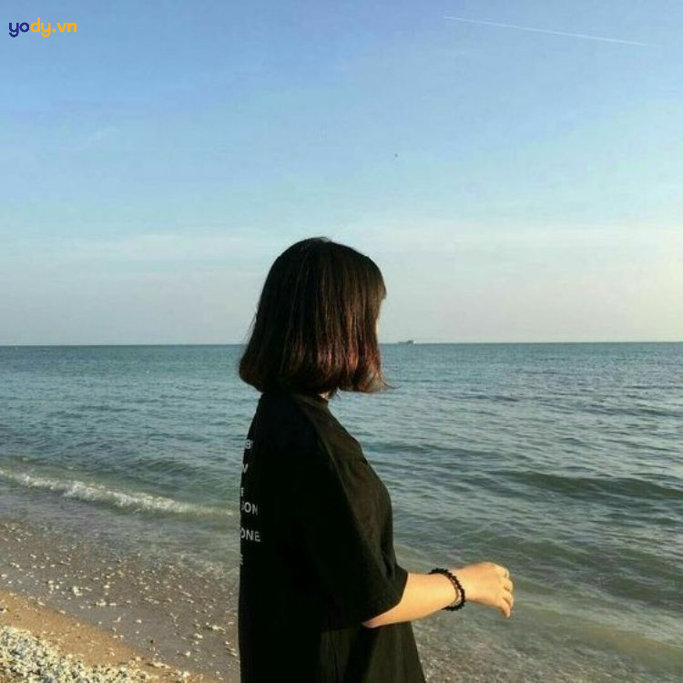 ảnh cô gái quay lưng