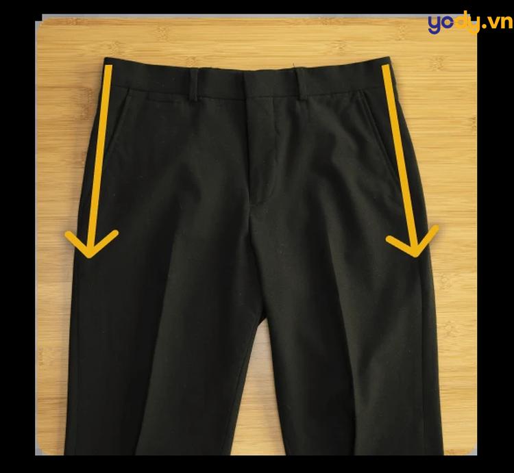 Cách gấp quần tây 