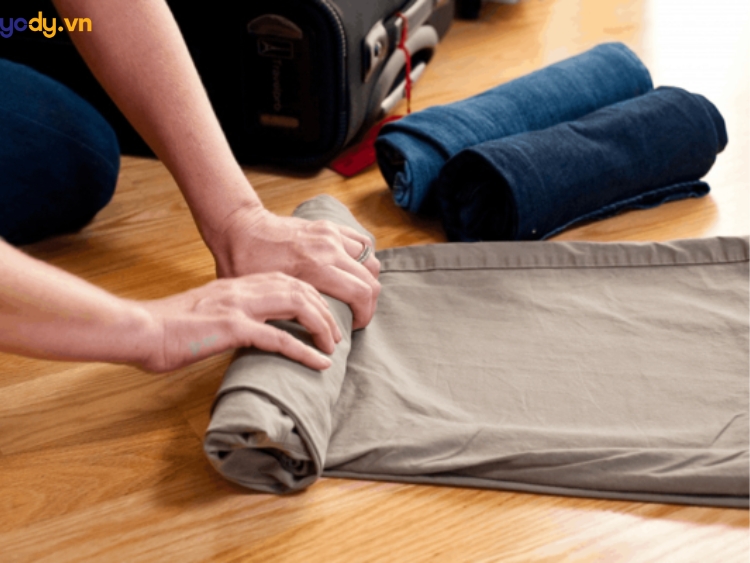 cách gấp quần tây không bị nhăn