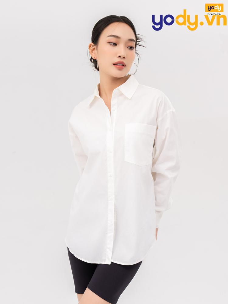 Cách phối đồ với áo sơ mi trắng nữ