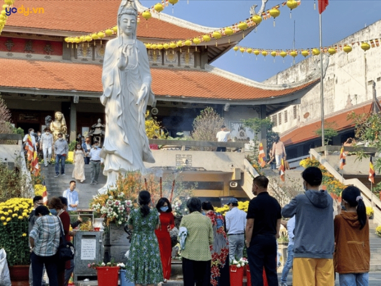 cách cầu nguyện khi đi chùa