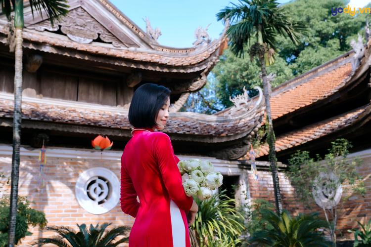 cách tạo dáng chụp ảnh áo dài tết