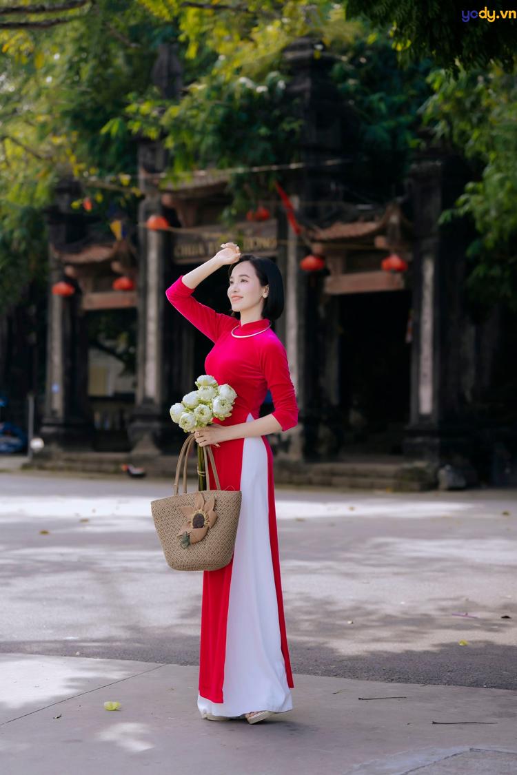 cách tạo dáng chụp ảnh áo dài tết