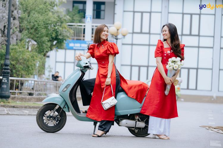cách tạo dáng chụp ảnh áo dài tết
