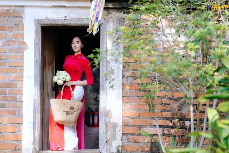 cách tạo dáng chụp ảnh áo dài tết