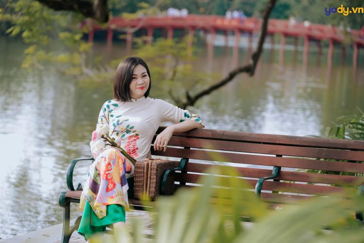 cách tạo dáng chụp ảnh áo dài tết