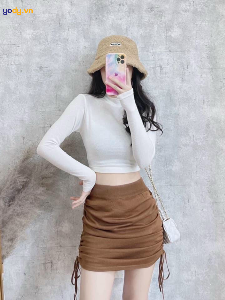 Chân váy rút dây phối với áo gì