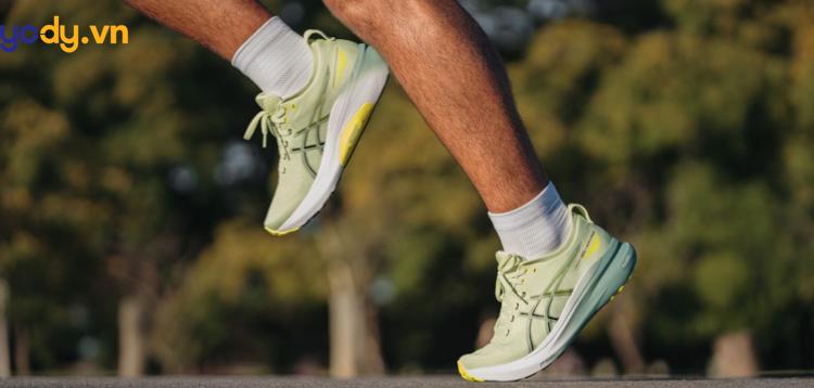 giày asics của nước nào