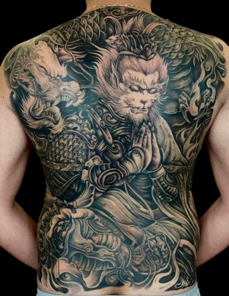 hình xăm tôn ngộ không