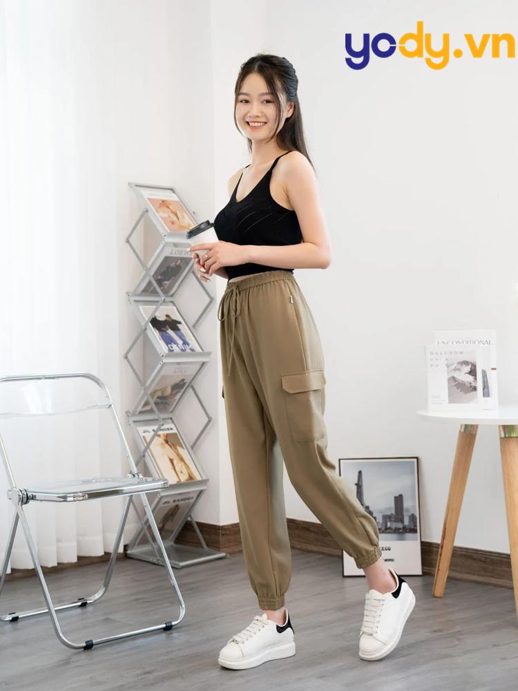 Mông lép chân nhỏ mặc quần gì