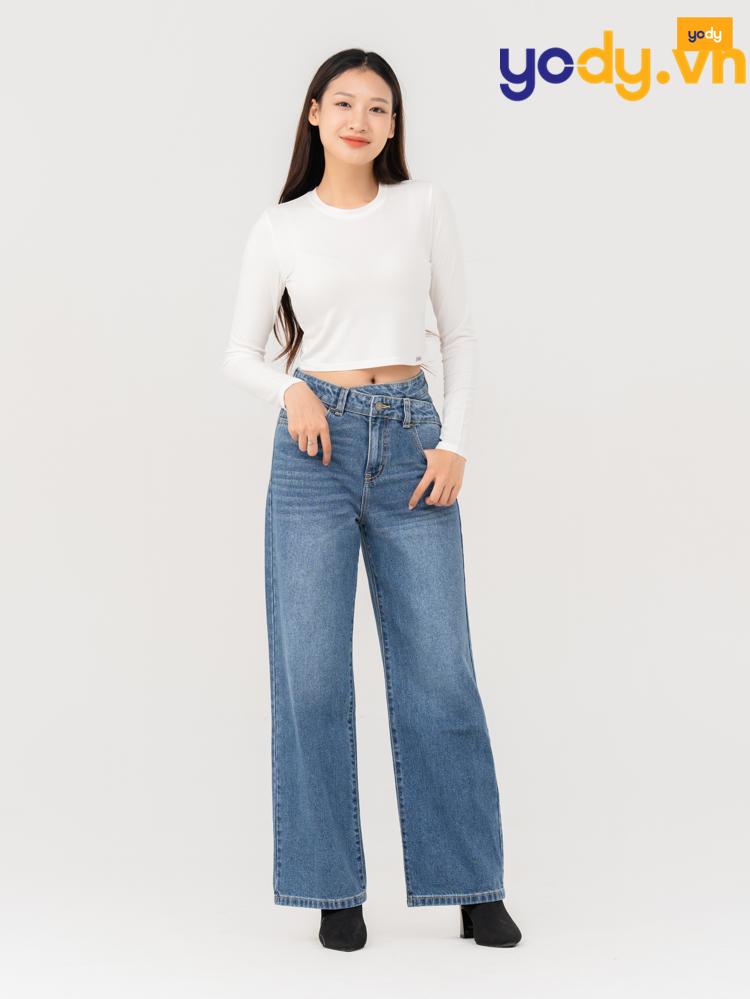phối đồ với áo croptop ôm