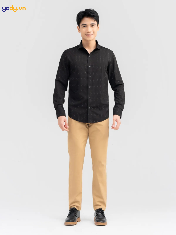 phối đồ với áo sơ mi form rộng