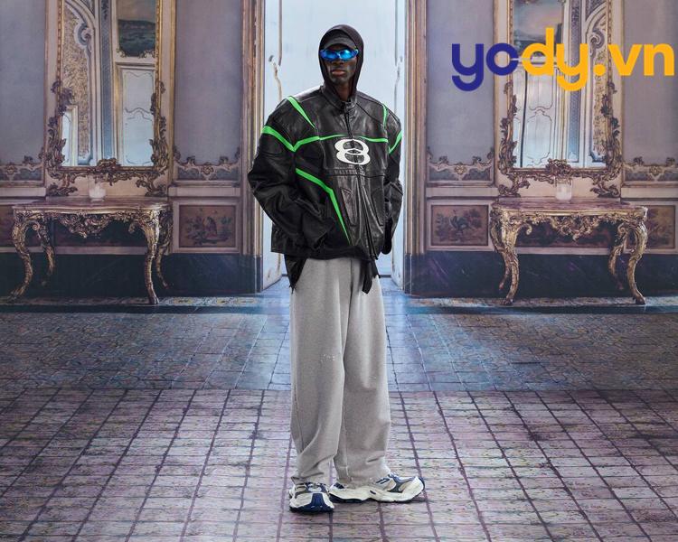phối đồ với balenciaga