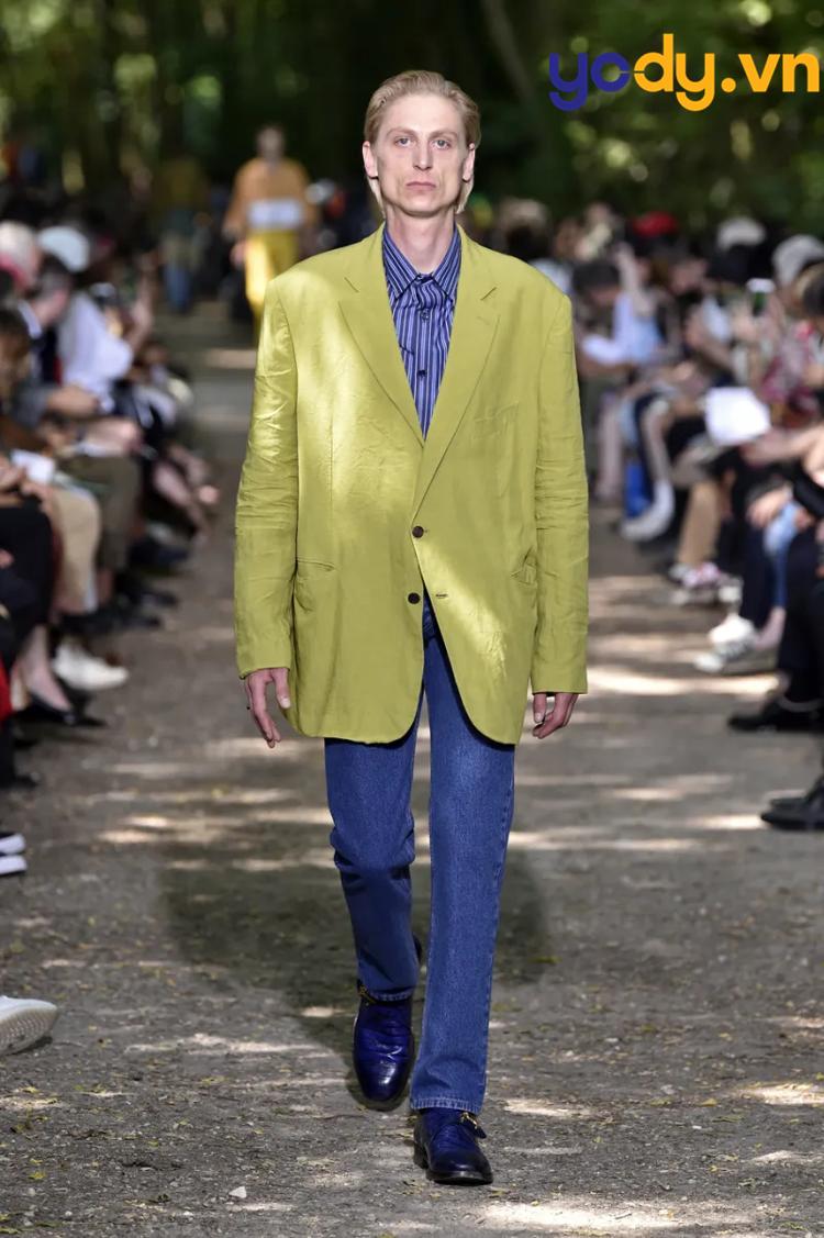 phối đồ với balenciaga