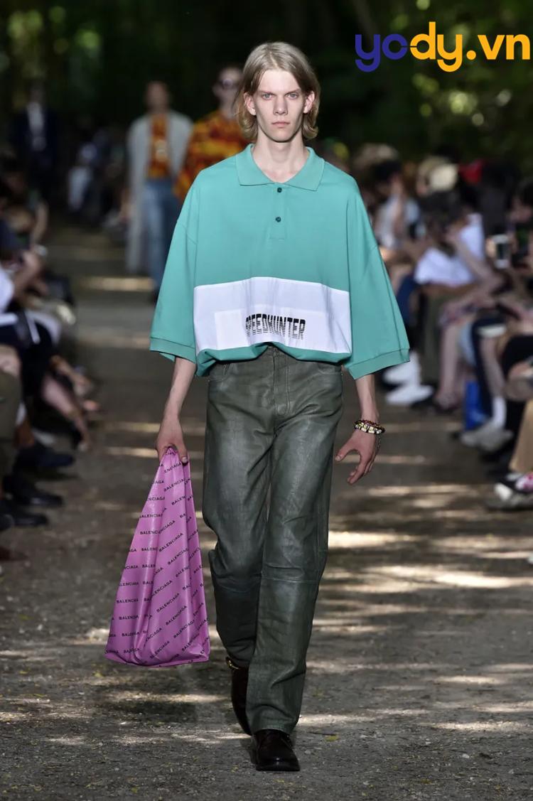phối đồ với balenciaga