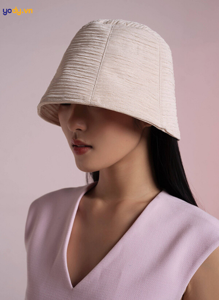 phối đồ với mũ bucket nữ
