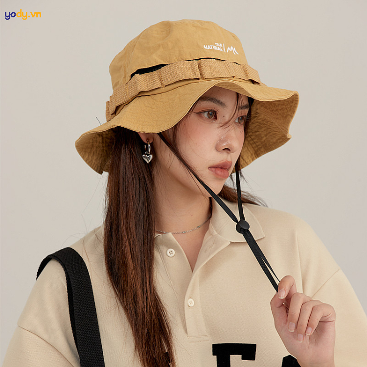 phối đồ với mũ bucket nữ