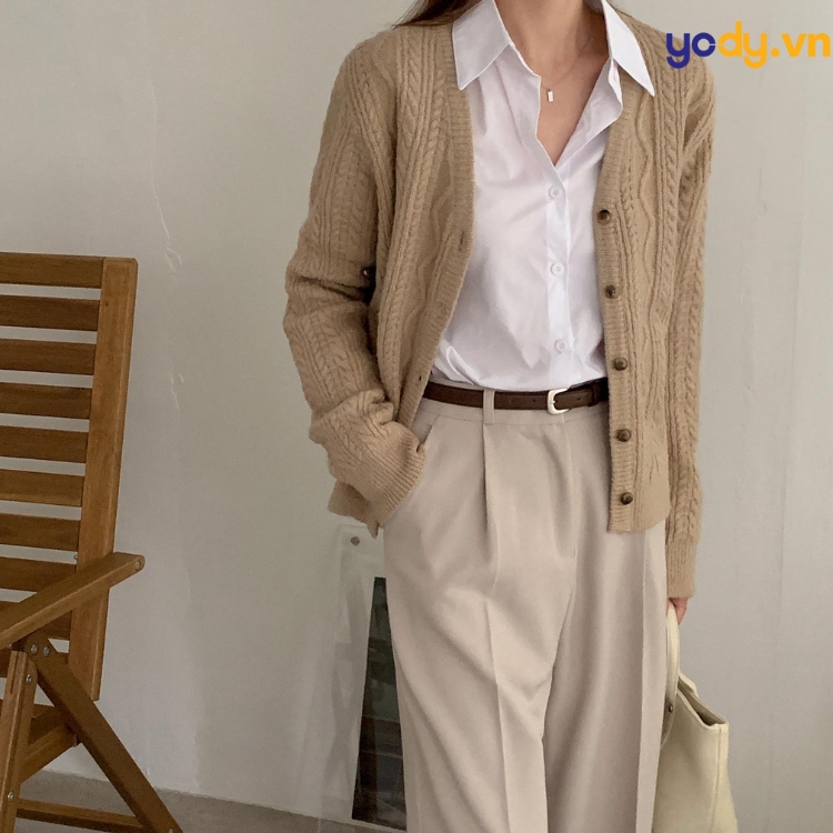 phối đồ với áo sơ mi trắng nữ