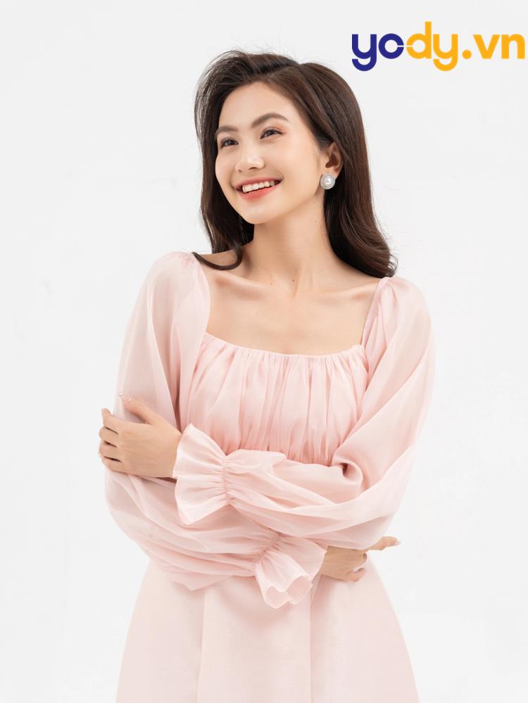 phong cách ăn mặc nữ tính