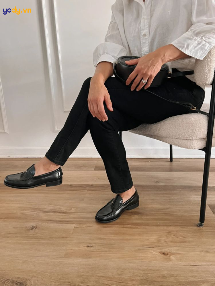 cách phối đồ với quần bò đen